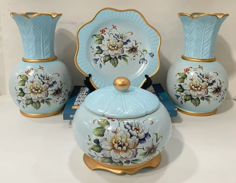 Decorative set (plate + 2 vases + pot with lid) | Декоративный набор (тарелка + 2 вазы + горшок с крышкой)