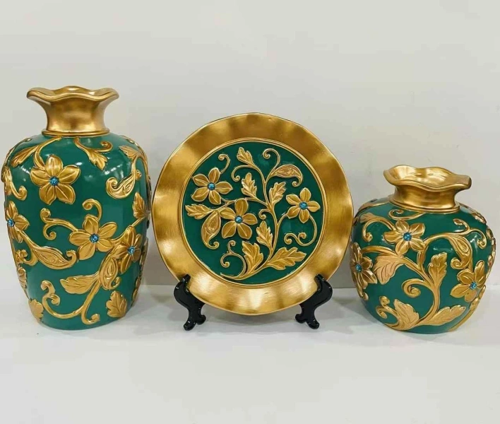 Decorative set (plate + 2 vases) | Декоративный набор (тарелка + 2 вазы)